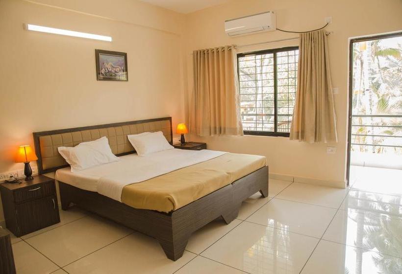 בית מלון כפרי Arambol Arbour