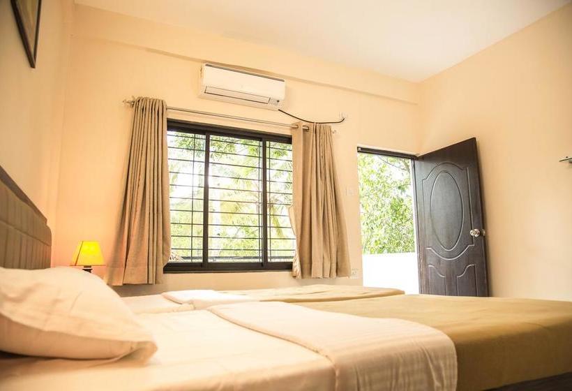 בית מלון כפרי Arambol Arbour