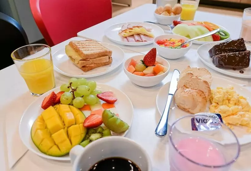 ホテル Ibis Budget Santos Gonzaga