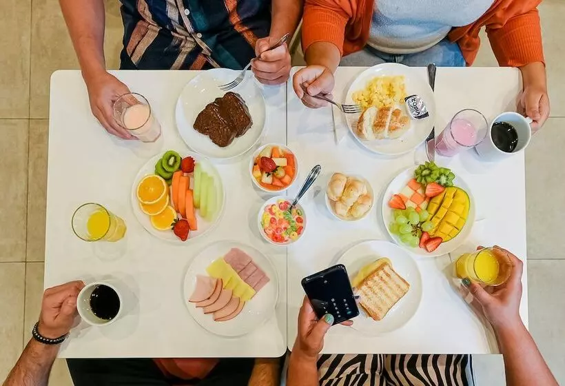 ホテル Ibis Budget Santos Gonzaga