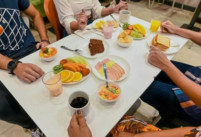 ホテル Ibis Budget Santos Gonzaga