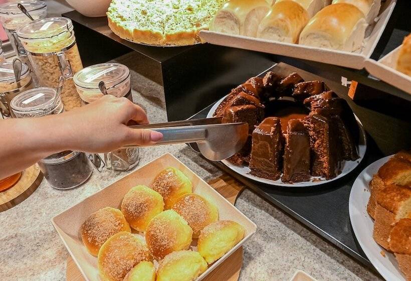 בית מלון כפרי Ibis Budget Santos Gonzaga