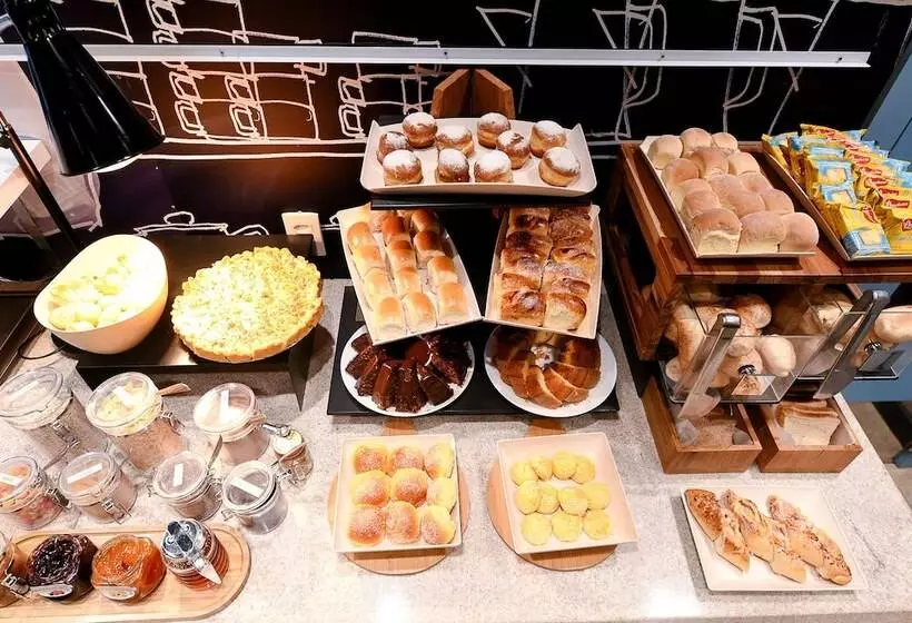 ホテル Ibis Budget Santos Gonzaga