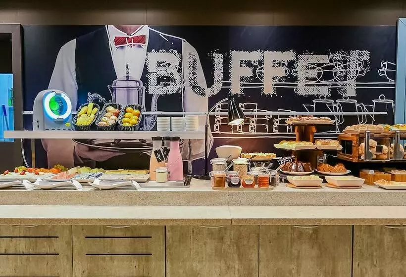 ホテル Ibis Budget Santos Gonzaga