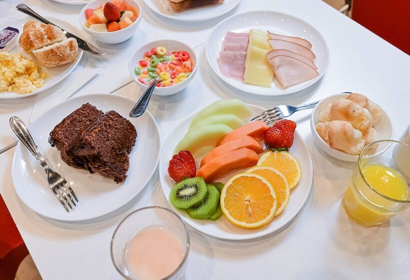 בית מלון כפרי Ibis Budget Santos Gonzaga