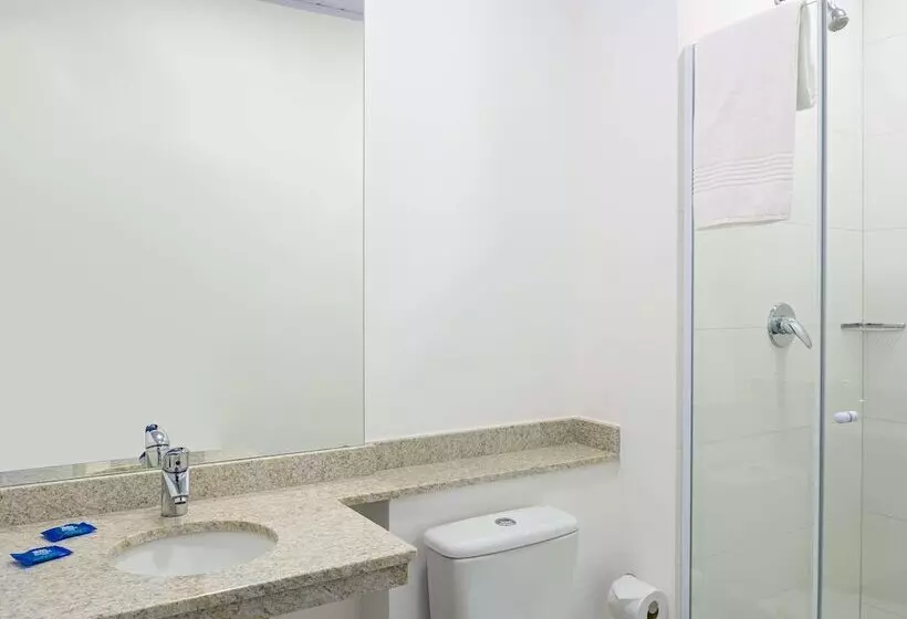 ホテル Ibis Budget Santos Gonzaga