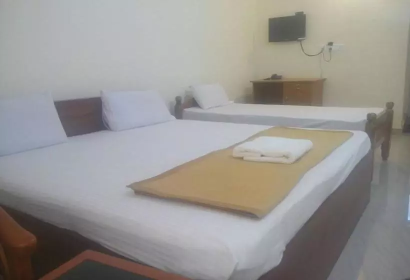 Hotelli Manjira Lodge