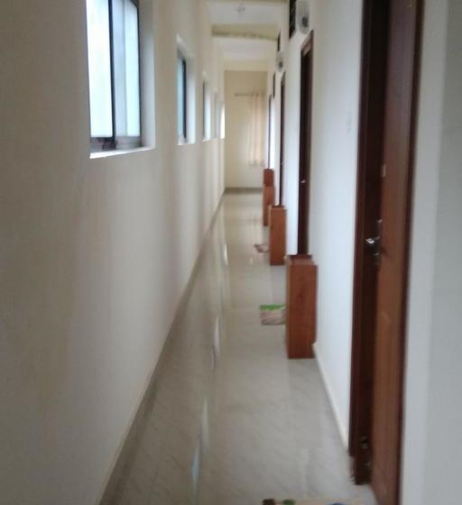 בית מלון כפרי Manjira Lodge