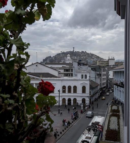 فندق Plaza Del Teatro