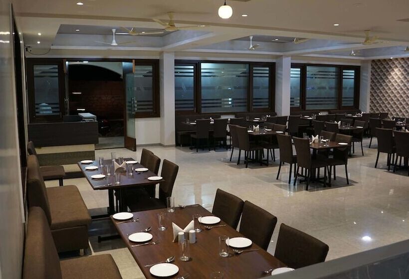 فندق Royal Palace