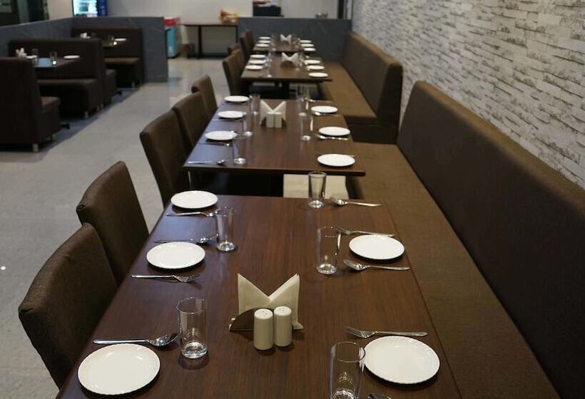 فندق Royal Palace