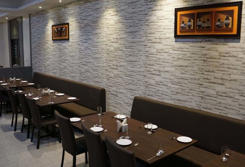 فندق Royal Palace