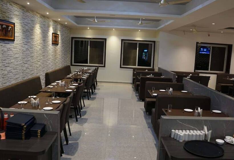 فندق Royal Palace