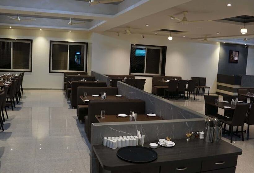 فندق Royal Palace