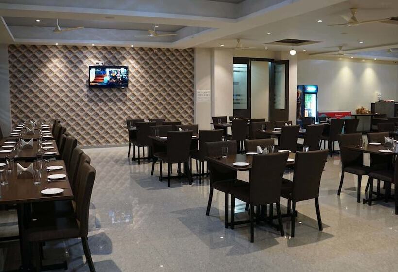 فندق Royal Palace