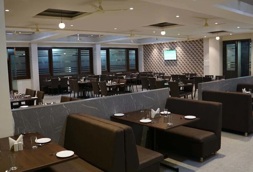 فندق Royal Palace