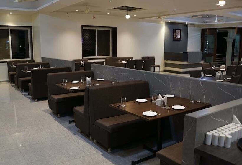 فندق Royal Palace