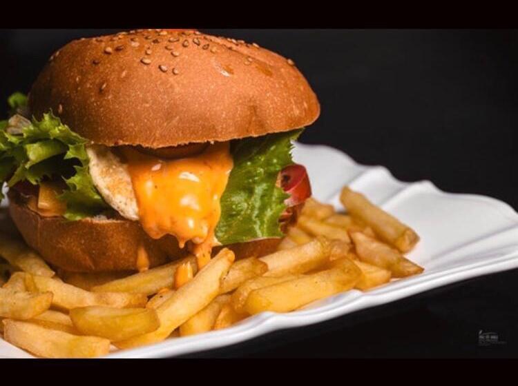 Otel Résidence Hôtelière Le Jomonia