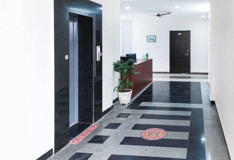 هتل Treebo Trip Annaya Royals Lucknow