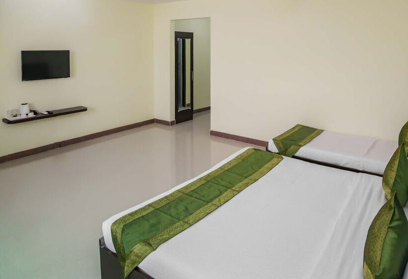 هتل Treebo Trip Annaya Royals Lucknow