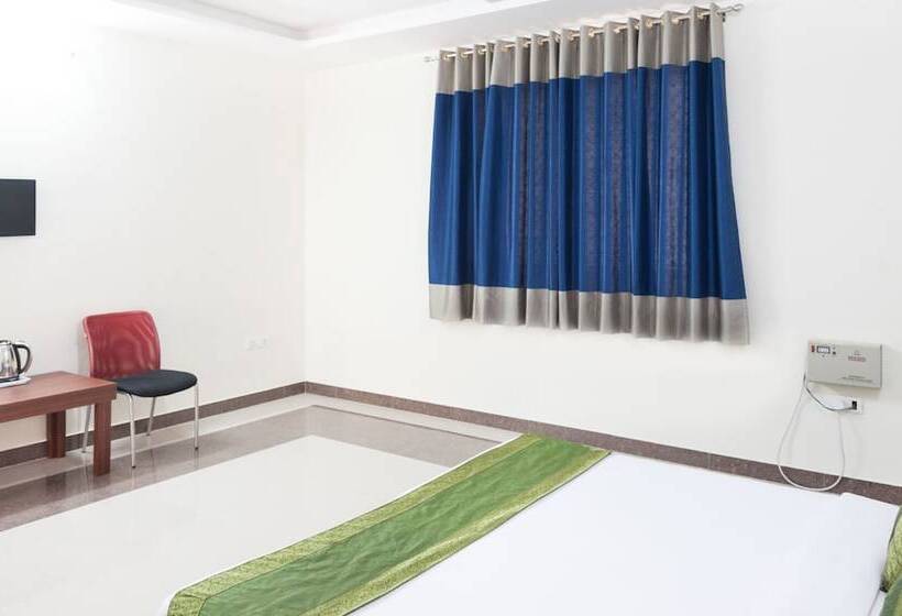 هتل Treebo Trip Annaya Royals Lucknow