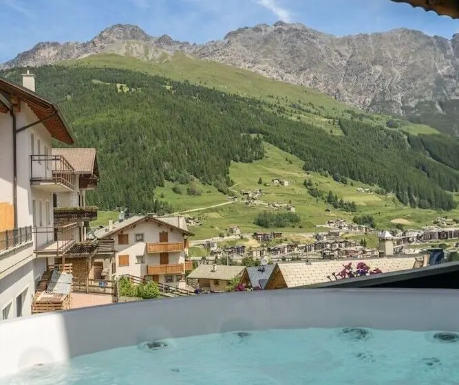 ホテル Hotiday Bormio Valdidentro