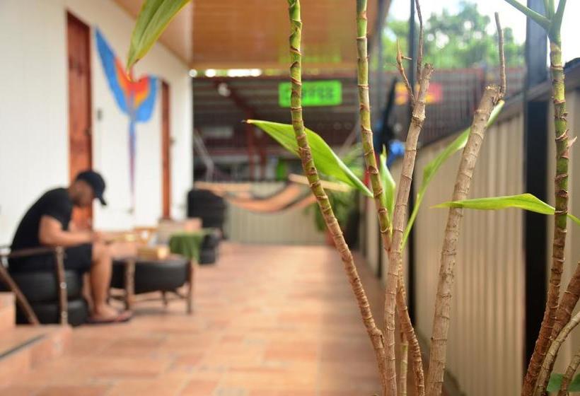 Arenal Container Hostel