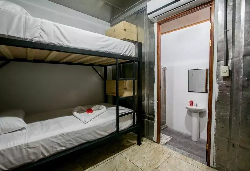 Arenal Container Hostel