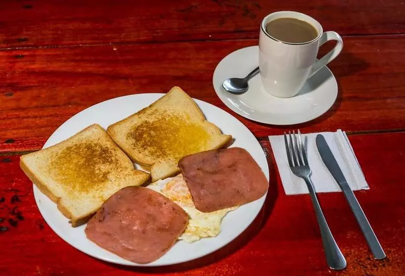 Arenal Container Hostel