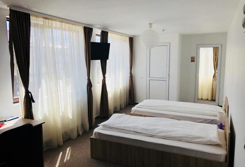 مبيت وإفطار Academia De Arhitectura