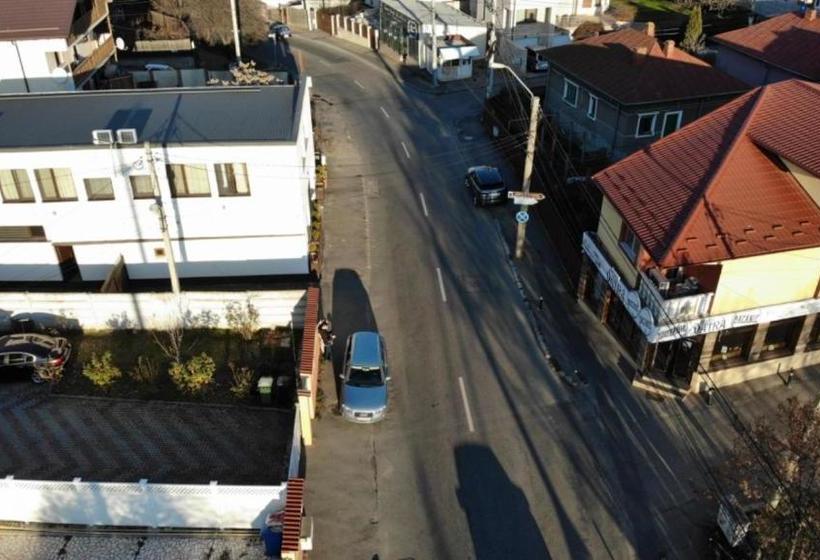 مبيت وإفطار Academia De Arhitectura