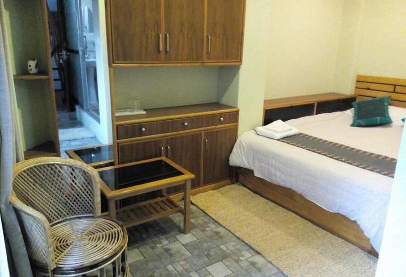 تختخواب و صبحانه Green Tara Heritage Home