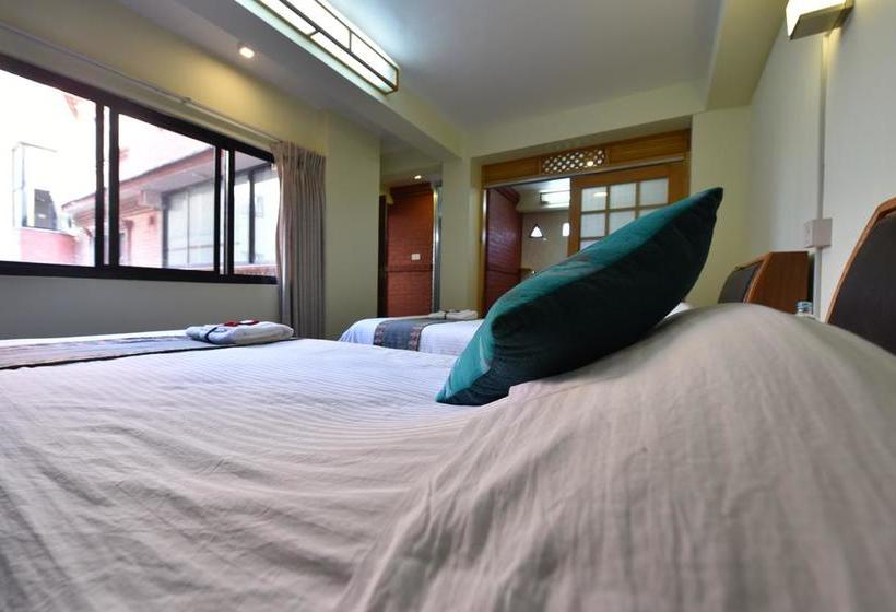 تختخواب و صبحانه Green Tara Heritage Home