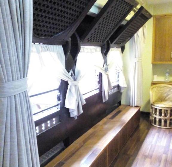 تختخواب و صبحانه Green Tara Heritage Home