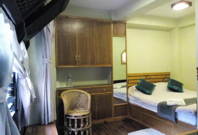 تختخواب و صبحانه Green Tara Heritage Home