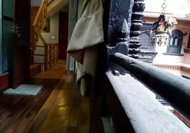 تختخواب و صبحانه Green Tara Heritage Home