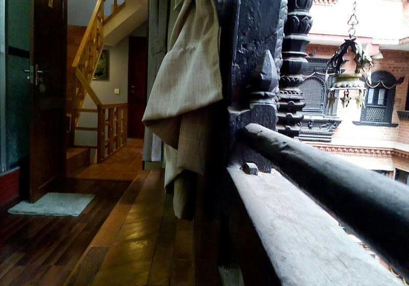 تختخواب و صبحانه Green Tara Heritage Home