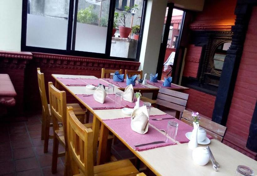 تختخواب و صبحانه Green Tara Heritage Home