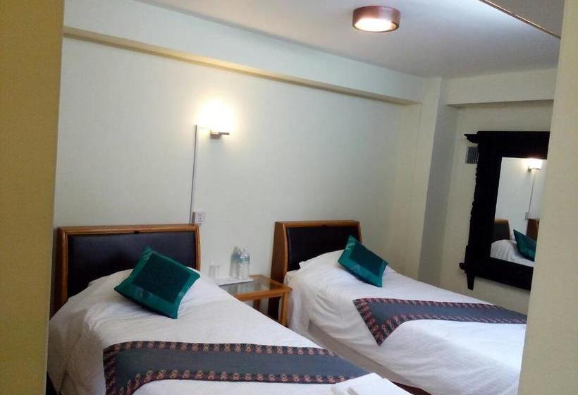 تختخواب و صبحانه Green Tara Heritage Home