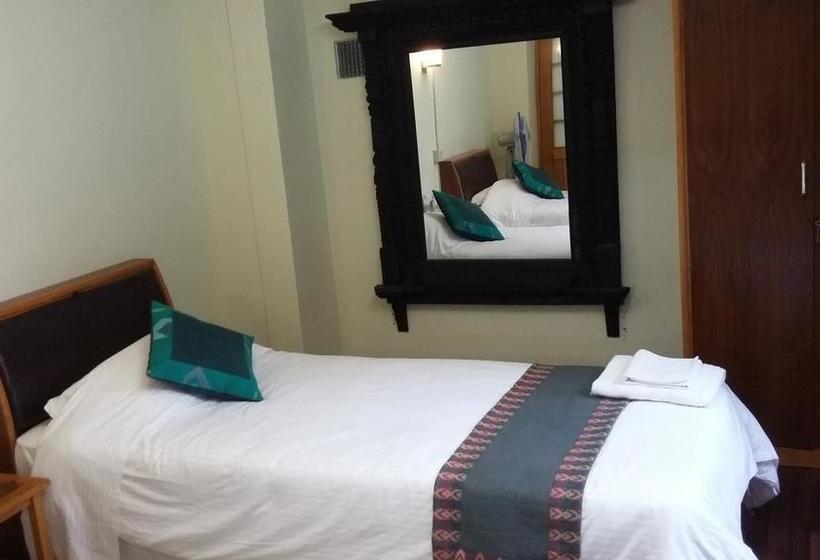 تختخواب و صبحانه Green Tara Heritage Home