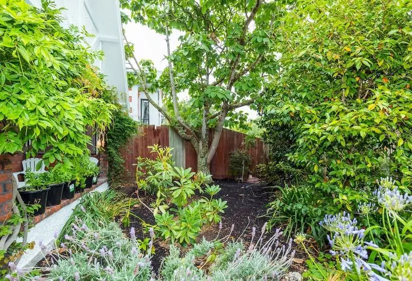 Aamiaismajoitus (B&B) The Sanctuary Beach Side And Spa