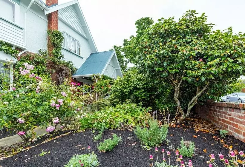 Aamiaismajoitus (B&B) The Sanctuary Beach Side And Spa