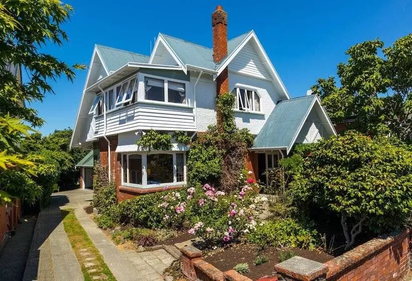 Aamiaismajoitus (B&B) The Sanctuary Beach Side And Spa