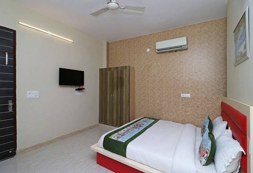 Hotel Fabexpress Gross Plaza