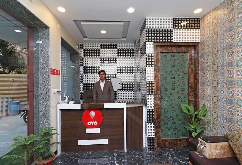 Hotel Fabexpress Gross Plaza