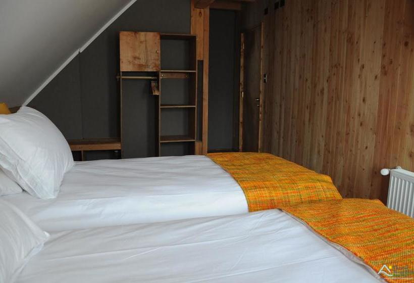 هتل Hostal Buena Tierra