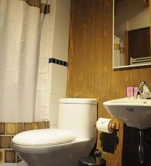 هتل Hostal Buena Tierra