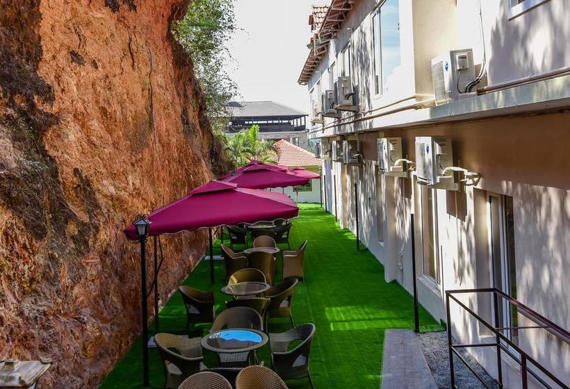 בית מלון כפרי De Lagom Comforts, Anjuna Beach