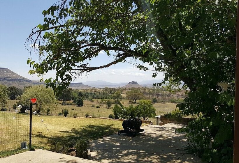 Отель The Fat Mulberry Guest Farm