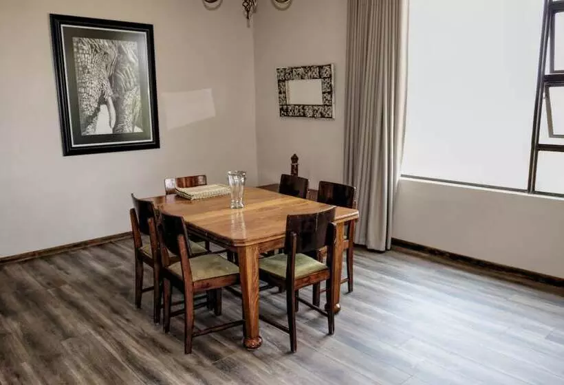 ホテル The Fat Mulberry Guest Farm